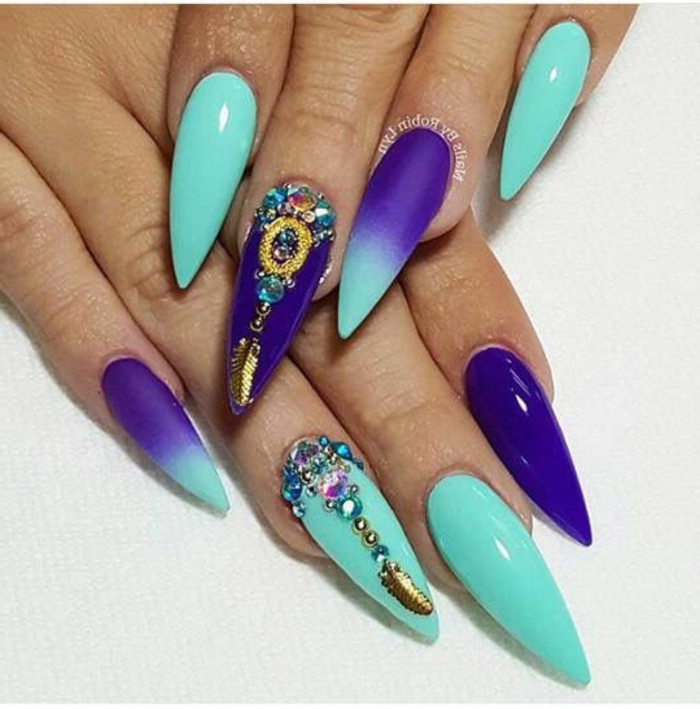 decorazione-unghie-stiletto-diversi-colori-azzurro-blu-accent-nail-art-brillantini