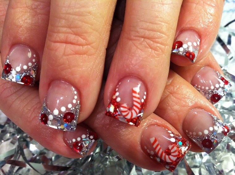 Christmas-nails-decorations-candy-glitter