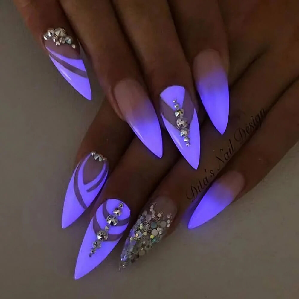 30 Gorgeous Mountain Peak Nails For Charming Girls - 217