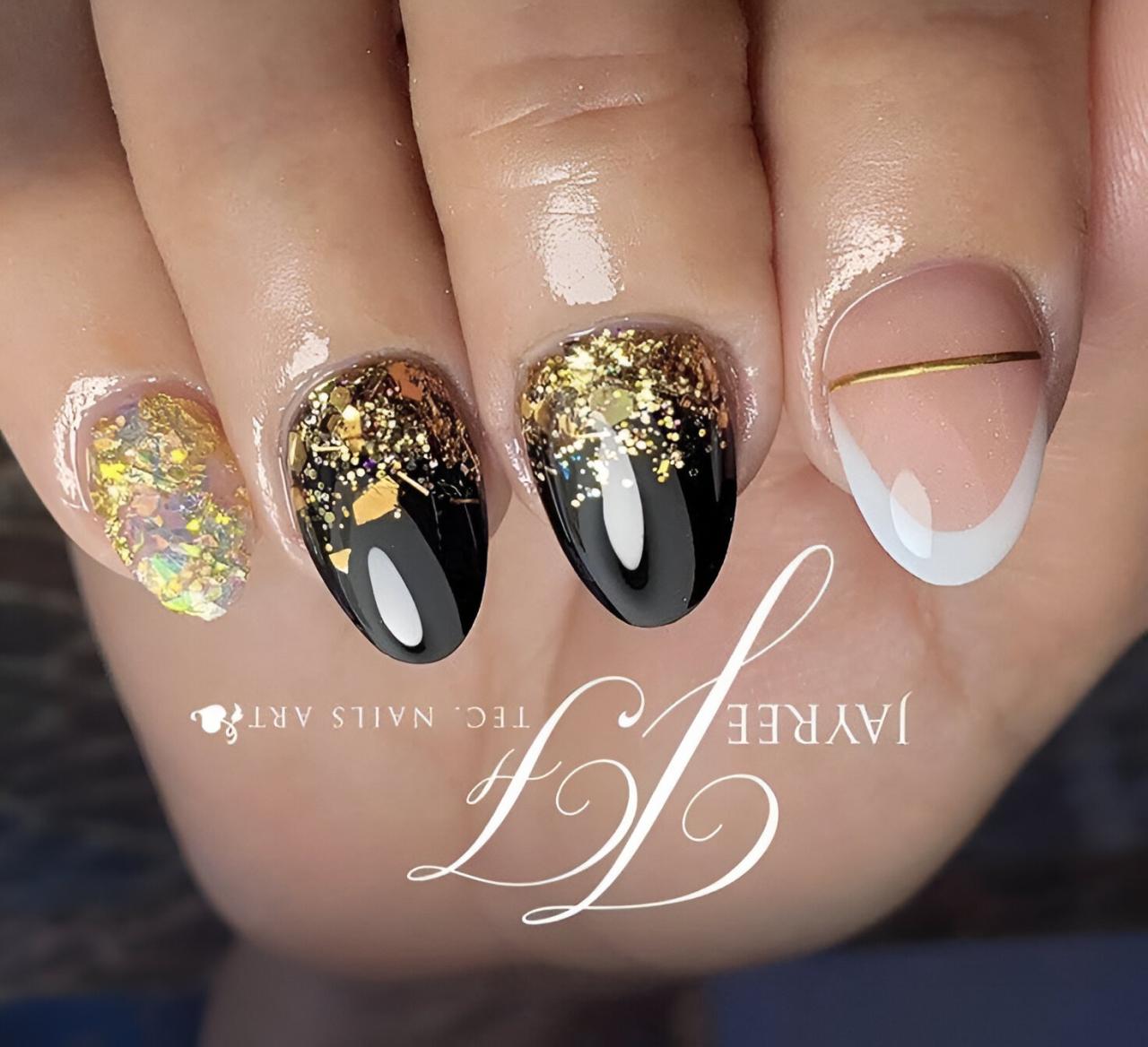 30 Classy Black Nail Ideas Every Stylish Woman Should Have ASAP