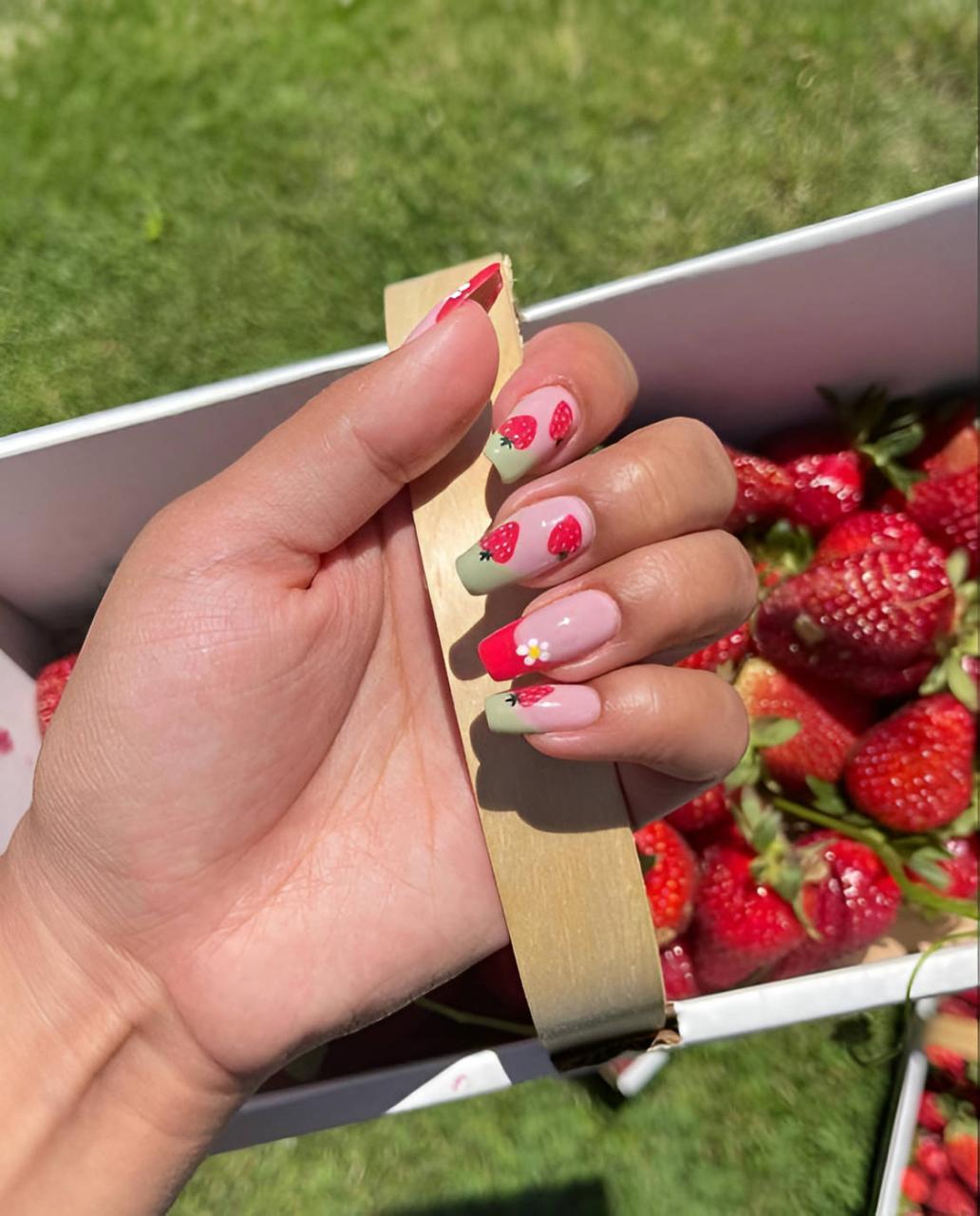 30 Stunning Square Nail Designs To Vamp Up Your Manicure Game - 249