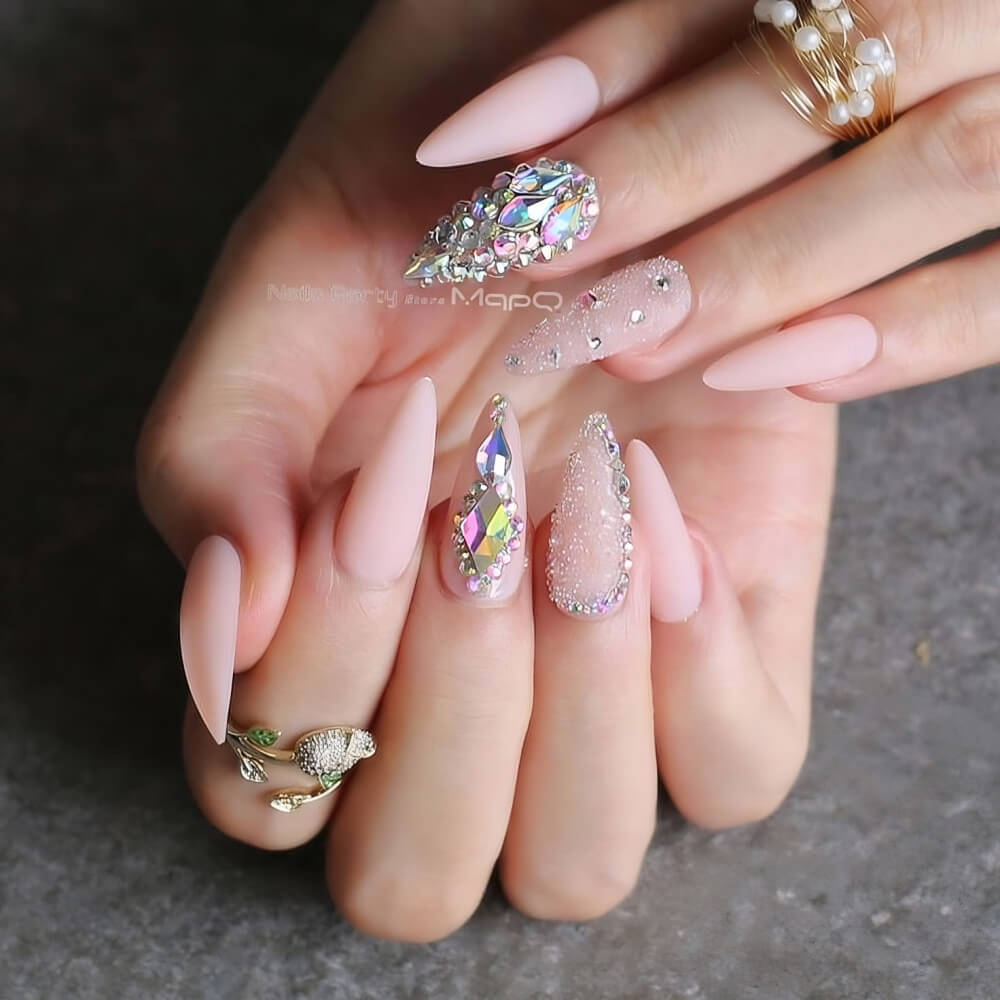 30 Gorgeous Mountain Peak Nails For Charming Girls - 199